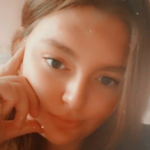 Meet your Posher, Clarissa